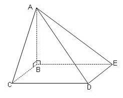 Pyramide droite à base rectangulaire